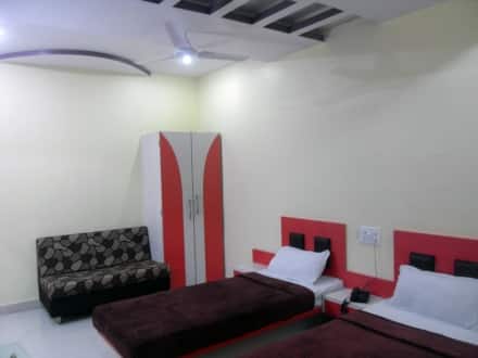 Hotel Gulzar Towers, Jabalpur 2